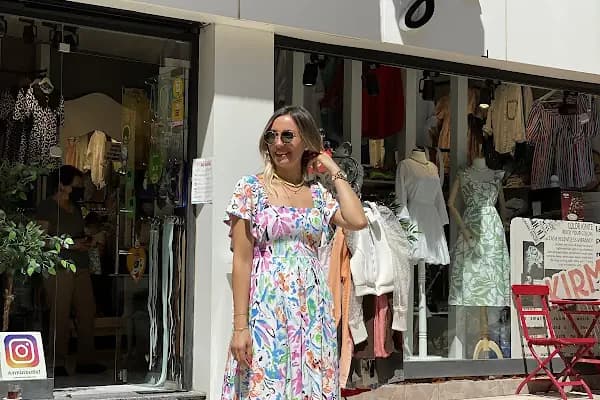 Kırmızı Outlet - Giyim mağazası - Denizli Merkezefendi