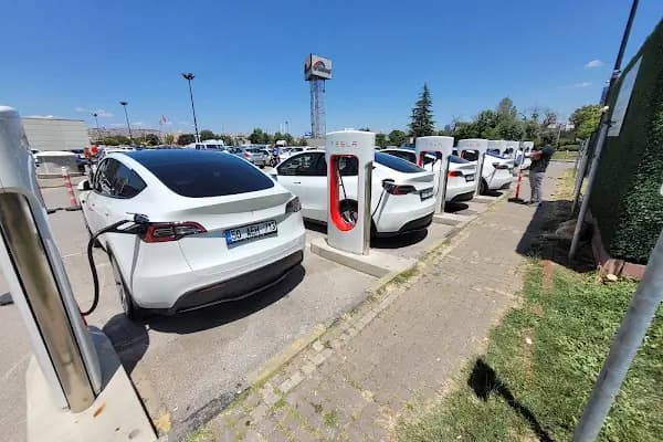 Tesla Supercharger - Elektrikli Araç Şarj İstasyonu - Ankara Yenimahalle