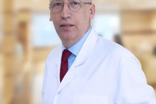 Prof. Dr. Gürsel Saka - Ortopedi Cerrahı - İstanbul Beyoğlu