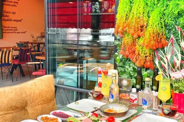 SOLİ CENTER YEŞİLÇAM KAHVE EVİ (YENİ) - Kafe - Mersin Akdeniz