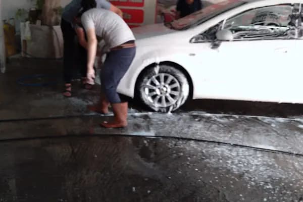 Titiz Oto Yıkama - Araç Aksesuarları Mağazası - İzmir Karabağlar