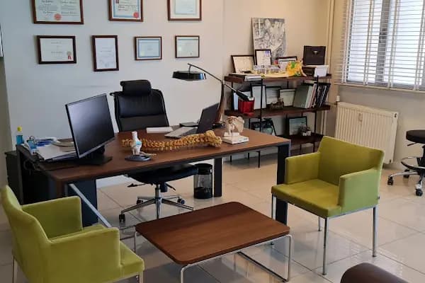 Prof. Dr. Mustafa Can Koşay - Ortopedi Cerrahı - İzmir Bayındır