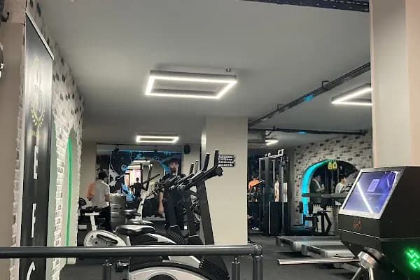 EMRE FİT CLUB SPOR SALONU - Spor salonu - Kocaeli İzmit
