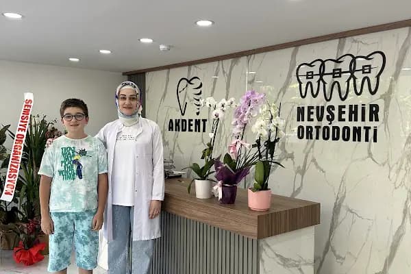 AKDENT AĞIZ VE DİŞ SAĞLIĞI POLİKLİNİĞİ - Diş Kliniği - Nevşehir Nevşehir İl Merkezi