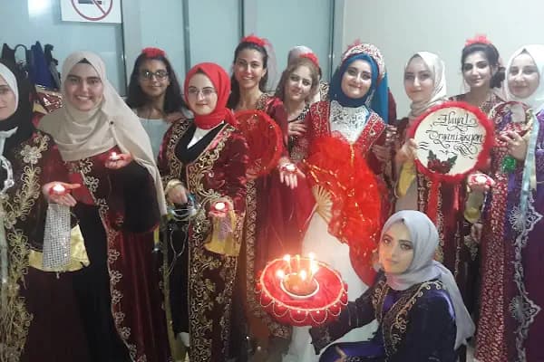 Hayal Kuaför Gelinlik Saç Tasarımı - Kuaför - Bursa İnegöl