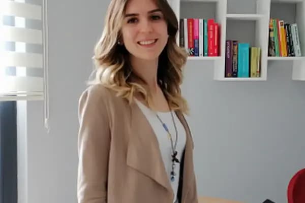 Uzm. Psk. Ayşegül Namdar Tekneci - Psikolog - Sakarya Serdivan
