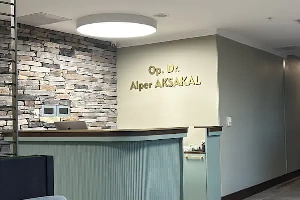 Op. Dr. İbrahim Alper Aksakal - Estetik Cerrah - İstanbul Bahçelievler