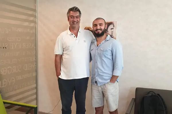 İz Clinic - Sağlık Hizmetleri Ofisi - İzmir Bayraklı