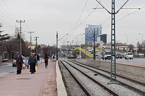 Tramvay Selçuklu Belediyesi Durağı - Ulaşım Hizmeti - Konya Meram