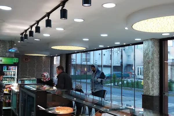 ANTEPLİOĞLU SICAK TATLI VE BAKLAVA - Kafe - İstanbul Arnavutköy