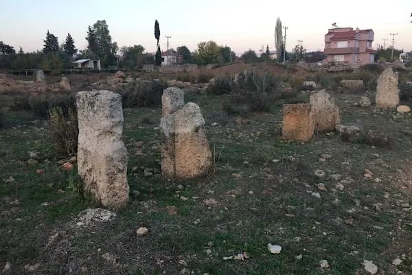 Döşemealtı Tapınak Kalıntısı - Tarihi Yer - Antalya Döşemealtı