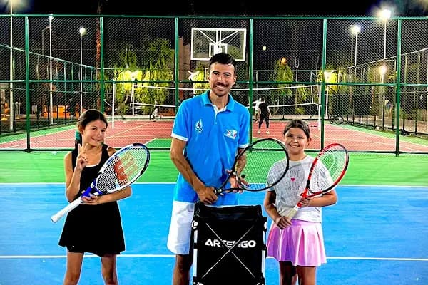 Suna Tenis Akademisi, Bornova Kortu - Spor Kulübü - İzmir Bornova