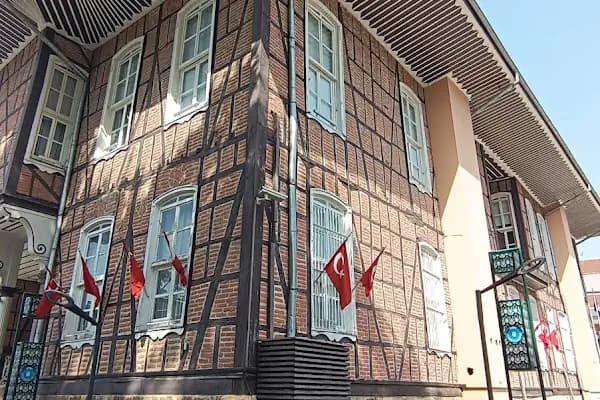 Bursa Büyükşehir Belediyesi - Belediye Binası - Bursa İnegöl