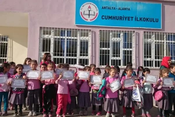 ALANYA CUMHURİYET İLKOKULU - Okul - Antalya Alanya