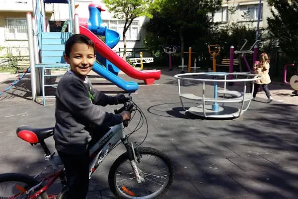 Bakırköy Belediyesi Limon Çiçeği Parkı - Park - İstanbul Bakırköy