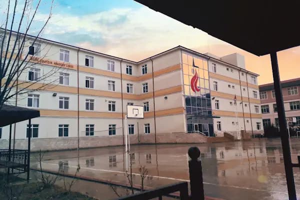 Naire Çikayeva Anadolu Lisesi - Okul - Bursa İnegöl