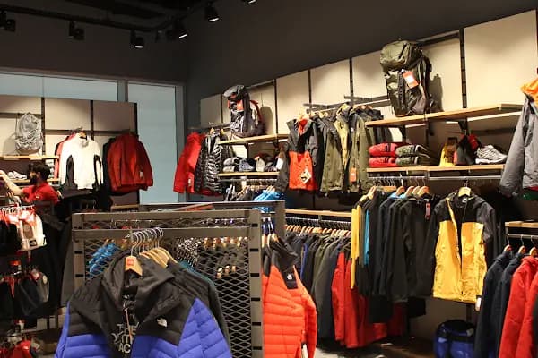 Kar Spor - Metropol İstanbul - Spor Giyim Mağazası - İstanbul Üsküdar
