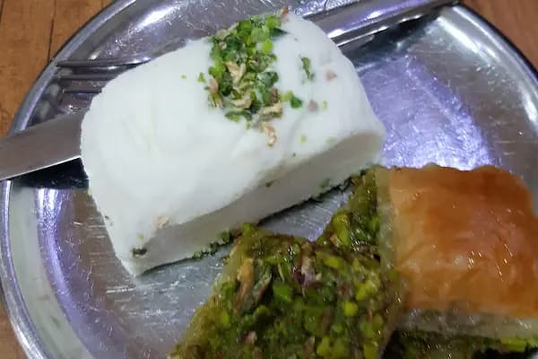 Yücedağ Anteplioğlu Baklavarı - Tatlı Dükkanı - Gaziantep Şehitkamil