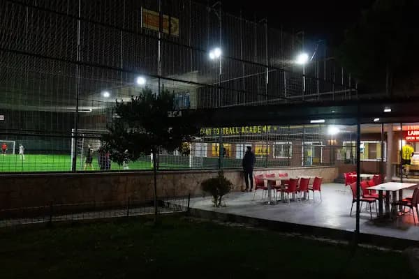 Langırt Altındağ Halı Saha - Spor kompleksi - İzmir Bornova