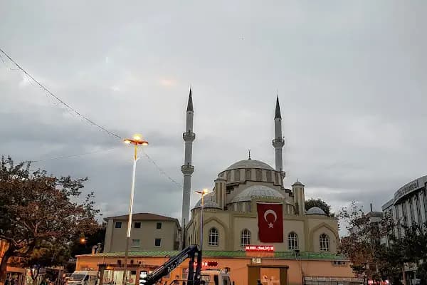 Esenler Merkez Camii - Cami - İstanbul Esenler