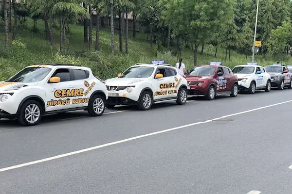 CSK CEMRE SÜRÜCÜ KURSU - Sürücü Eğitim Kursu - İstanbul Bağcılar