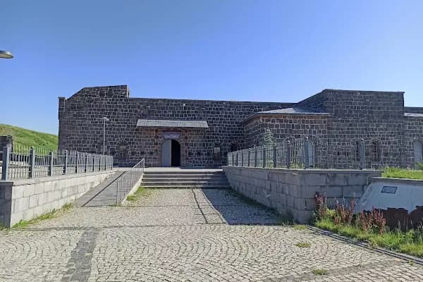 Kafkas Cephesi Harp Tarihi Müzesi - Müze - Kars Kars Merkez