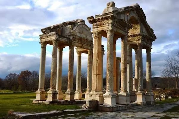 Helvacılar Konağı - Pansiyon - Turistik Pansiyon - Aydın Karacasu