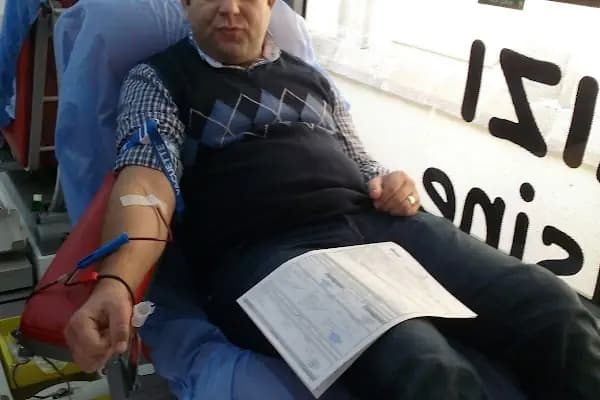 Türk Kızılayı Konak Kan Bağış Aracı - Kan Bankası - İzmir Gaziemir