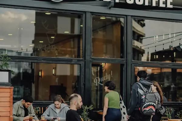 Rudy Coffee 3. Nesil Kahve Dükkanı - Kahve dükkanı - İzmir Bayraklı