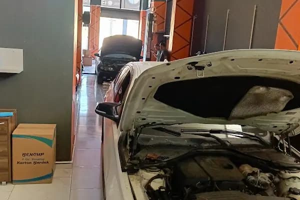 Clas oto servis - Oto Tamirhanesi - Bursa Yıldırım