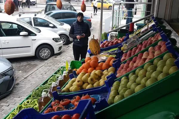 Patlıcan meyve ve sebze pazarı - İlgi Çekici Yer - İzmir Balçova