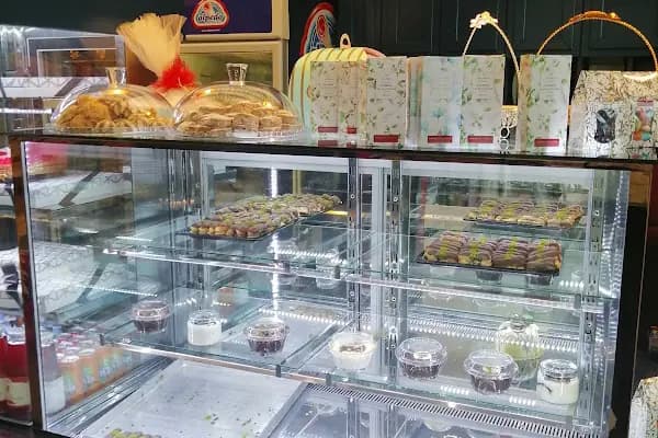 Lâlezâr Pasta &amp; House - Kek dükkanı - Antalya Döşemealtı