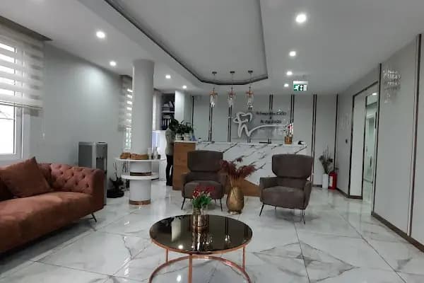 Diş hekimi Gamze Ziya Dağlı - Diş Kliniği - Adana Seyhan