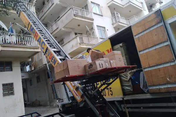 Tramvay Durağı - Ulaşım Hizmeti - Antalya Alanya