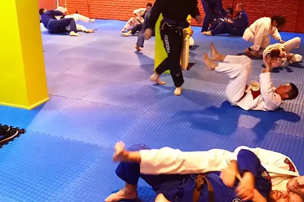 Ataşehir Muay Thai Studio - Dövüş Sanatları Kulübü - İstanbul Kartal