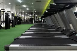 LIFE LINE SPORTS CENTER