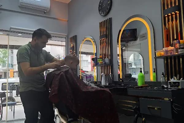 Mert Sambur HAIR STYLIST - Berber Dükkanı - İzmir Buca