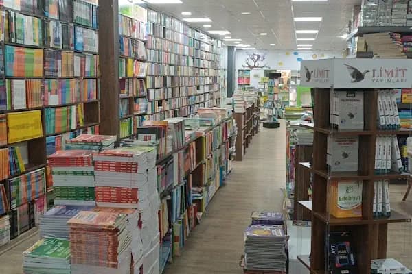 Dünya kültür merkezi - Kitapçı - Adana Kozan