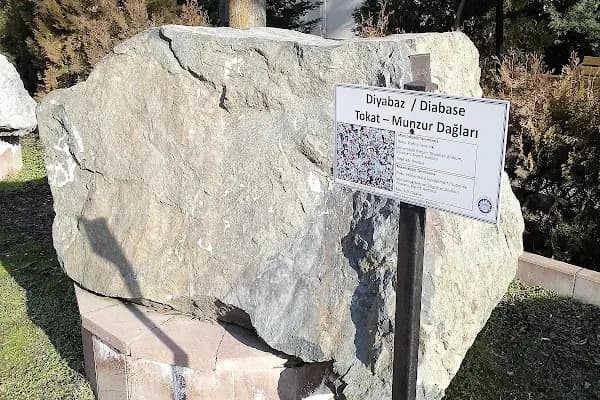 Ankara Üniversitesi Açık Hava Kaya Müzesi - Açık Hava Müzesi - Ankara Çankaya