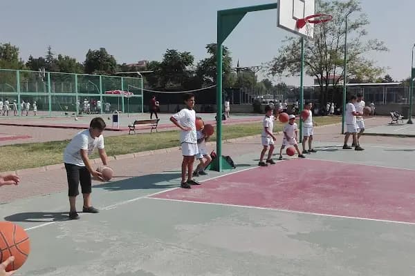 Sümer Yüzme Havuzu ve Spor Merkezi - Spor kompleksi - Kayseri Kocasinan