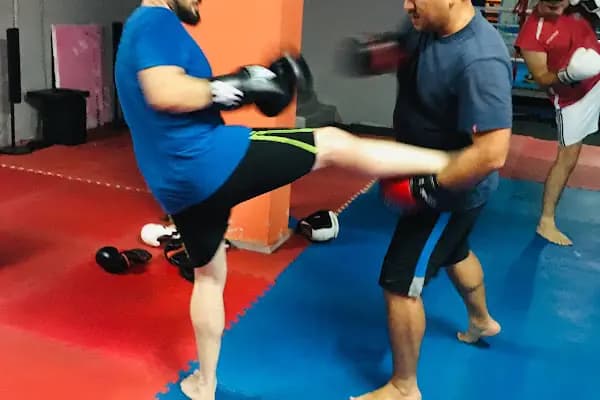 Simurg Muay Thai Spor Kulübü - Tayland Boksu Salonu - Bursa Nilüfer