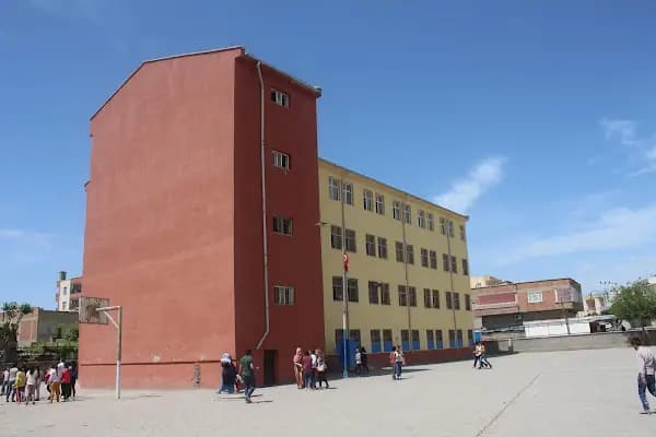 Ulutürk Ortaokulu - Okul - Diyarbakır Bağlar