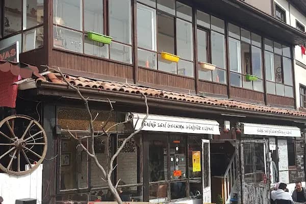 Hangimiz Sevmedik Cafe - Kafe - Ankara Altındağ
