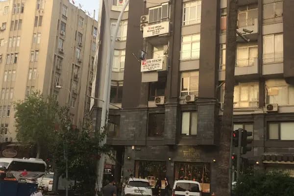ERCAN UZUN AĞIZ VE DİŞ SAĞLIĞI POLİKLİNİĞİ - Diş Kliniği - Adana Seyhan