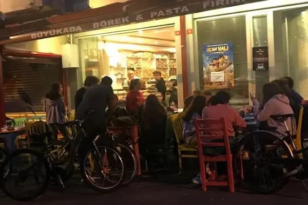 Büyükada - Feribot İskelesi - İstanbul Adalar