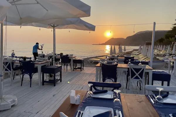 CRAZY HORSE Grill &amp; Wine Premium Bar - Biftek restoranı - Antalya Alanya