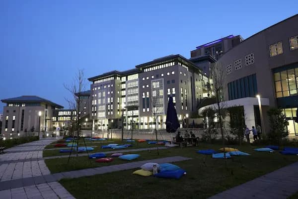 Haliç Üniversitesi - Özel Üniversite - İstanbul Başakşehir