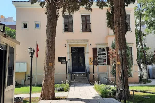 Latife Hanım Köşkü Anı Evi - Turistik Yer - İzmir Karaburun