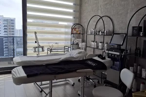 ACLİNİCA ESTETİK VE GÜZELLİK MERKEZİ - Estetik Cerrahi Kliniği - Diyarbakır Sur