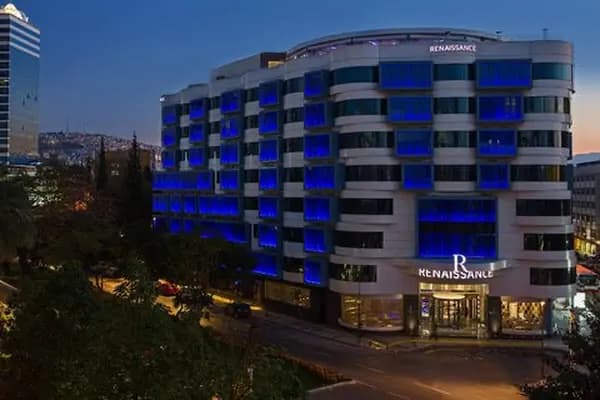 Renaissance Izmir Hotel - Otel - İzmir Bayraklı